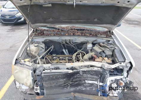 2011 Ford Escape Xlt from USA, damaged, VIN 1FMCU0D74BKB47384